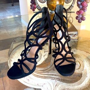 “❤️‍🔥BEAUTIFULLY DESIGNED DVF HIGH HEELS❤️‍🔥”